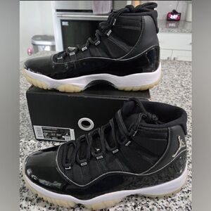 Jordan 11 Retro Jubilee 9.5M Pre Owned with Box